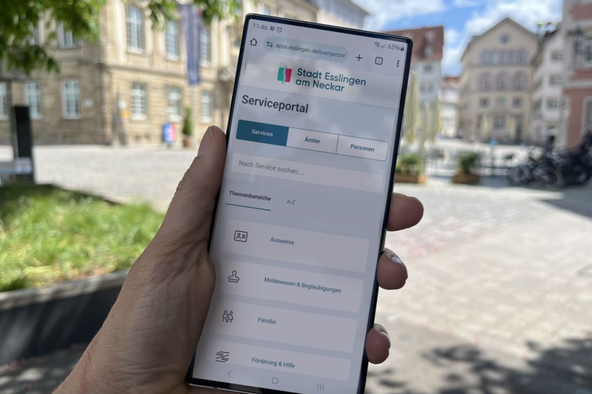 Onlinetermin Smartphone zeigt Serviceportal