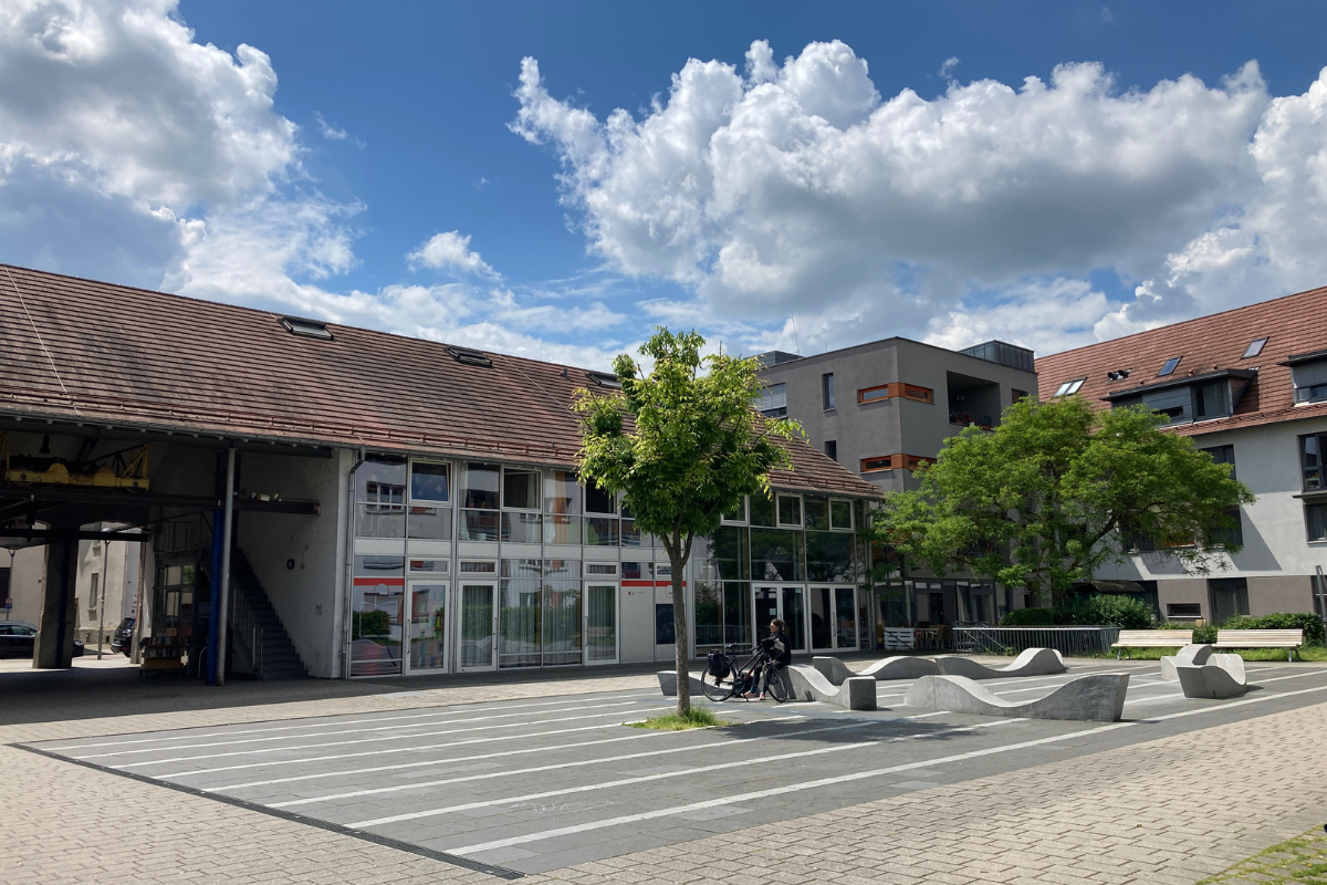 Mehrgenerationen- und Bürgerhaus Mehrgenerationen- und Bürgerhaus