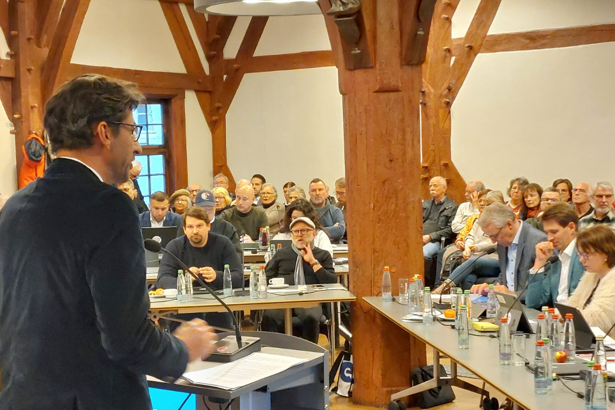 Matthias Klopfer spricht im Gemeinderat Matthias Klopfer spricht im Gemeinderat