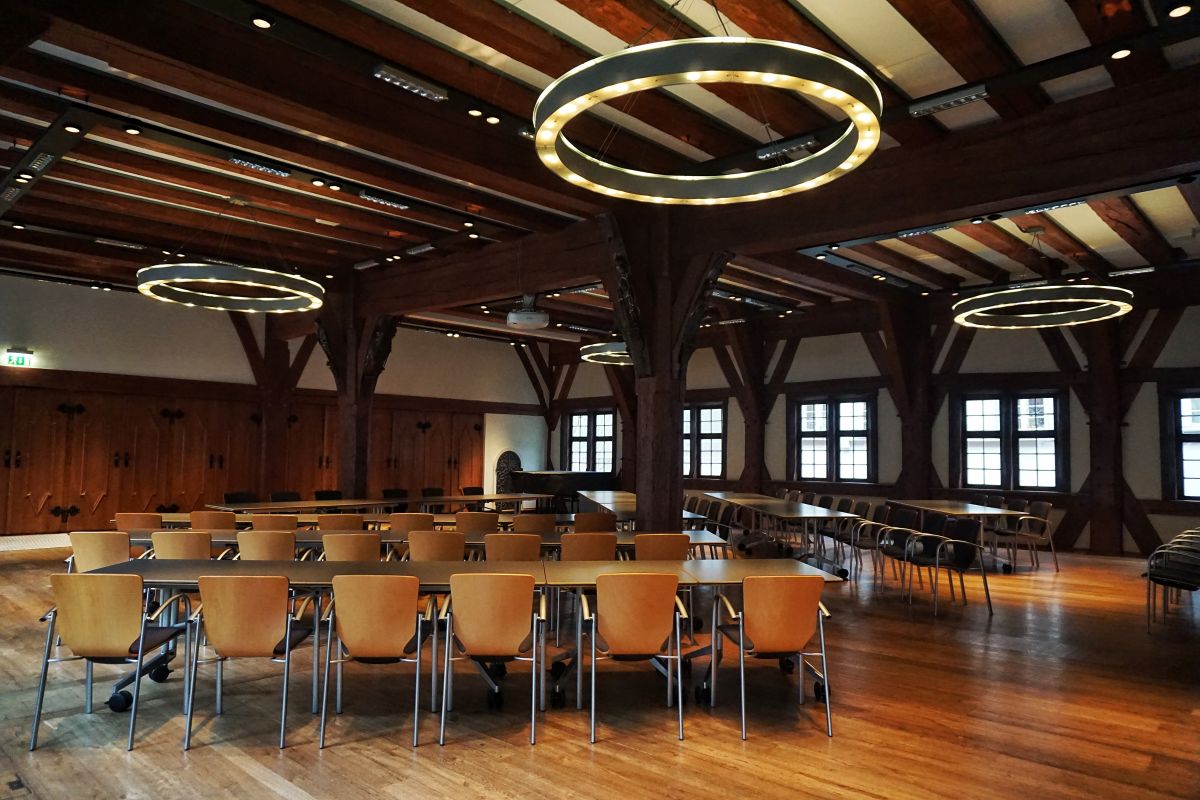 Bürgersaal Blick in den bestuhlten Bürgersaal im Alten Rathaus