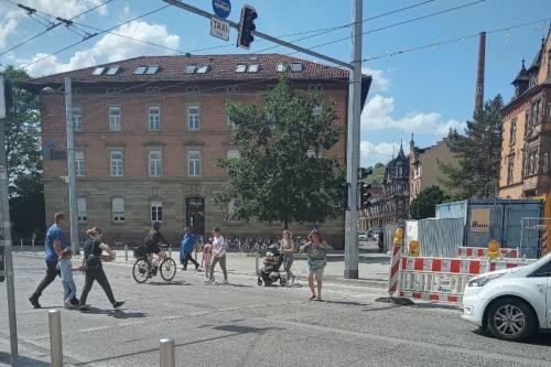 Ampel in der Berliner Straße auf Höhe der Fleischmannstraße