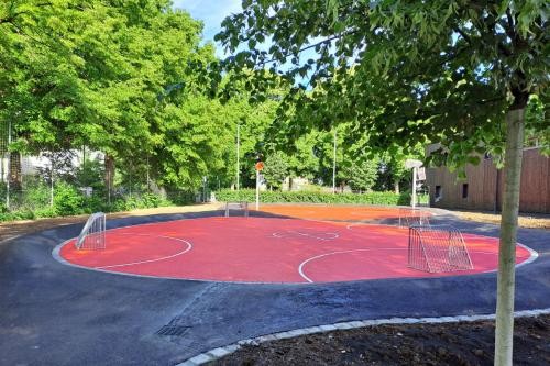 Neuer Spielbereich auf dem Spielplatz Barbarossastraße