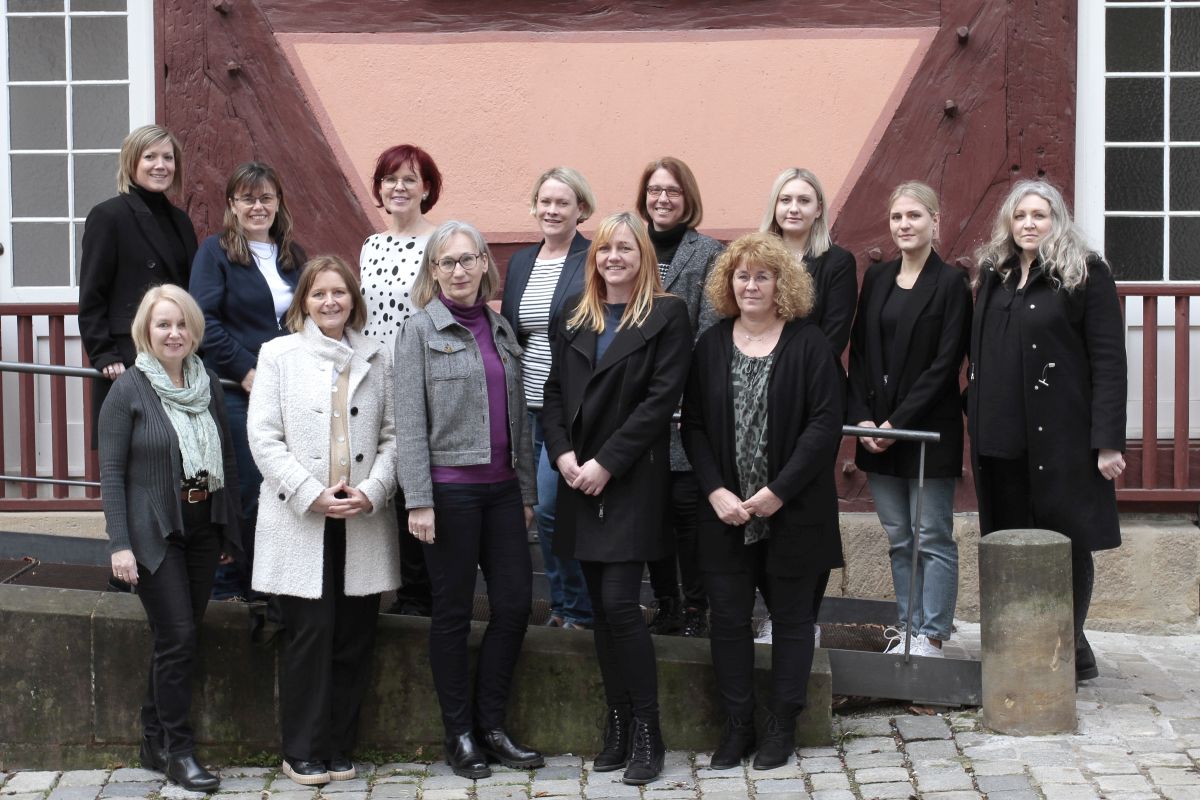 Gruppenbild zehn Standesbeamtinnen