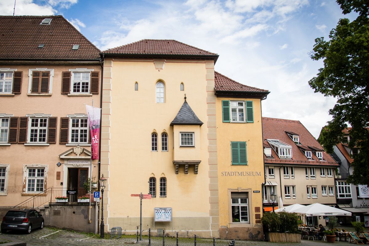 Blick auf das Stadtmuseum im Gelben Haus