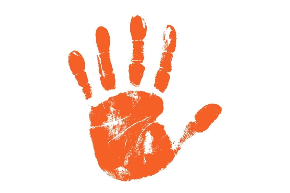 Ein orangefarbener Handabdruck auf weißem Hintergrund symbolisiert "Stop".