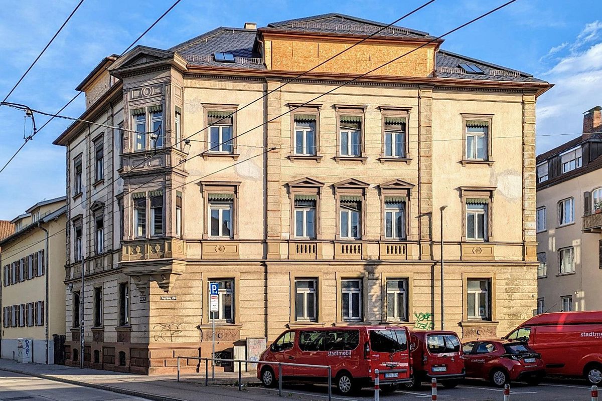 Blick auf das Gebäude.